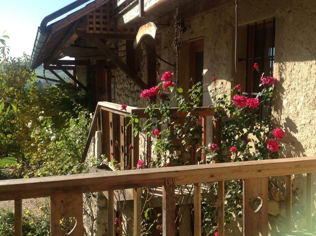 Gite "La 5Eme Saison" Attignat-Oncin Exterior photo